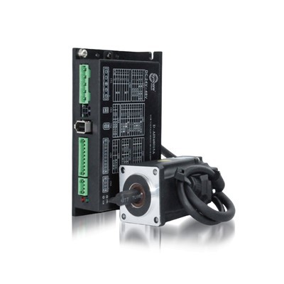 Pokretač istosmjernog servo motora